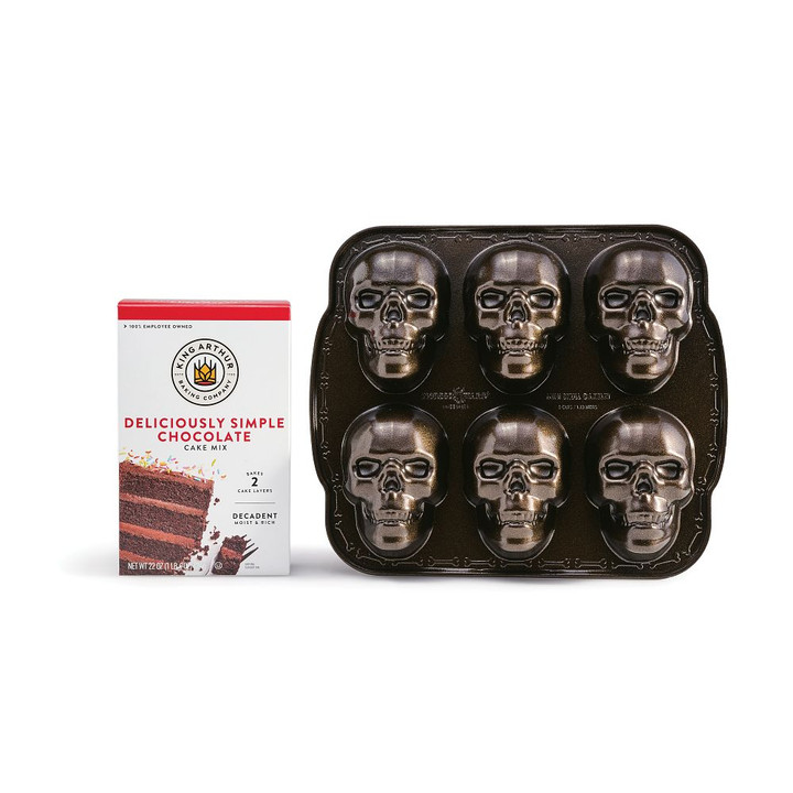 213490_ChocolateCakeMixHauntedSkullCakelettePanSet-02__26922.1724079474