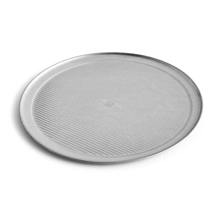 king-arthur-pizza-pan-1__67922_2226__20637.1724079439